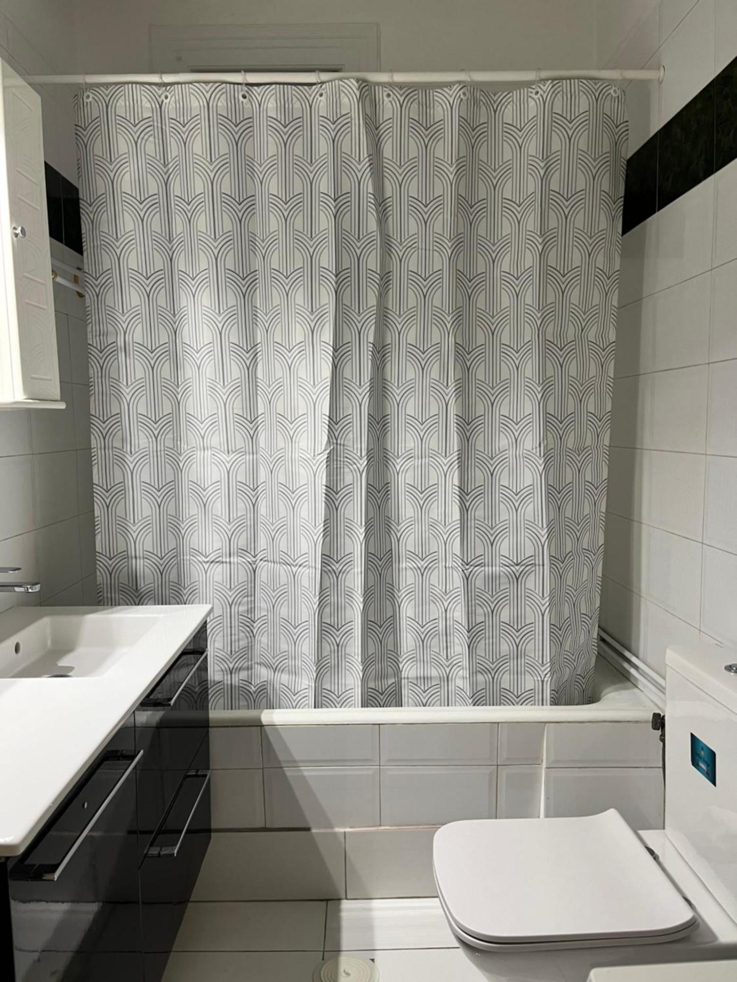 Quiet Apartment With Garden View In Kolonaki Athena Bagian luar foto