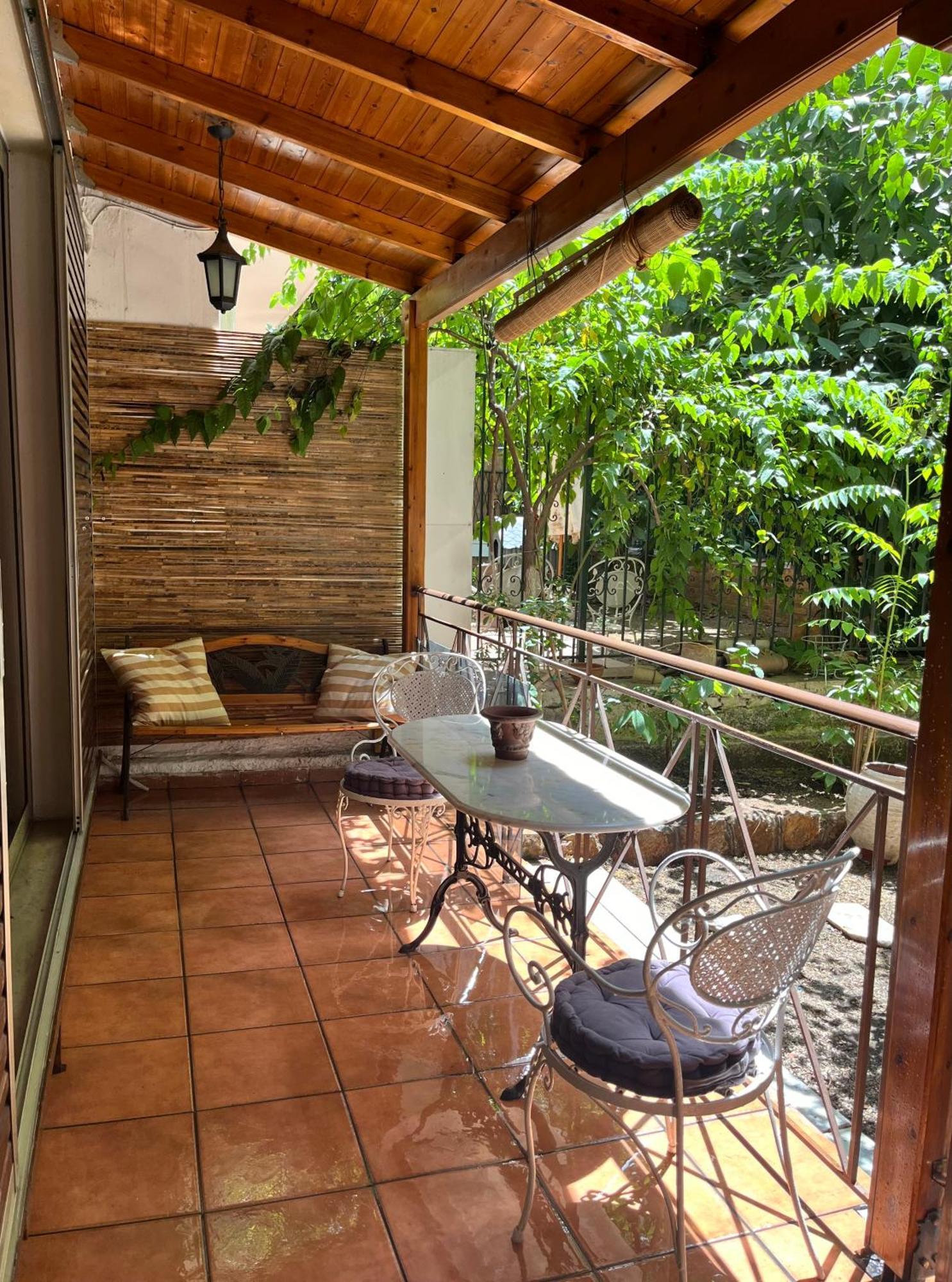 Quiet Apartment With Garden View In Kolonaki Athena Bagian luar foto